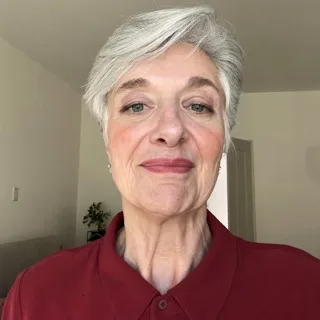 Angelika T., 57