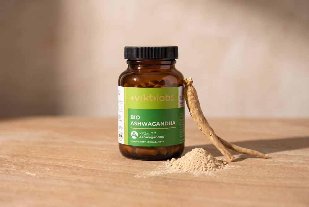 viktilabs Bio Ashwagandha KSM-66 mit Wurzel und Pulver