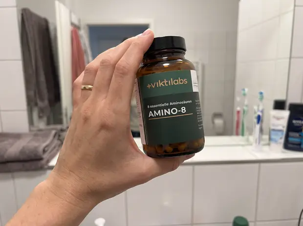 Amino 8 in der Hand